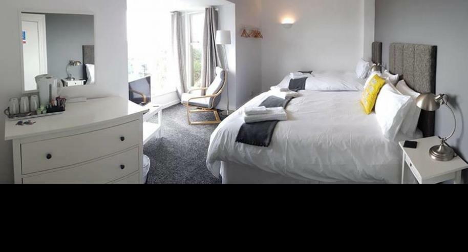 Glan-Neigr Bar Hotel Rhosneigr Esterno foto